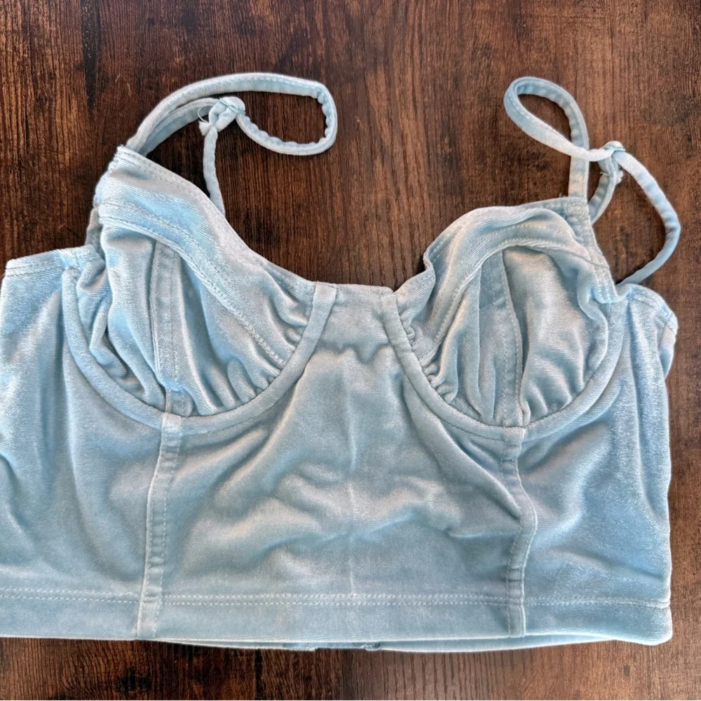 Light Blue Ruched Tank Top - Picture 2 of 3